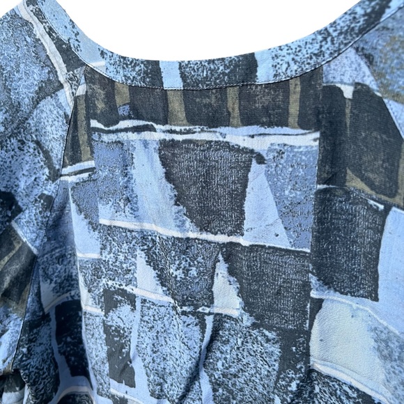 Nic+Zoe Silk Button Up Abstract Blouse - Picture 6 of 12